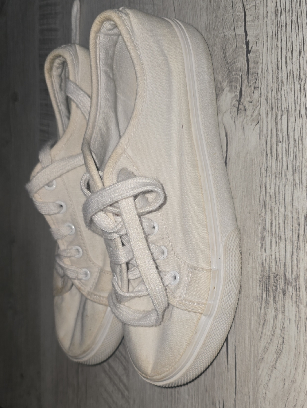 Casual Cream Memory Foam Canvas Sneakers